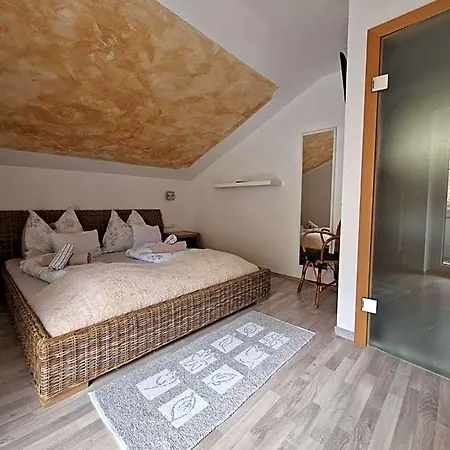 Haus Emily Bed and breakfast 3*