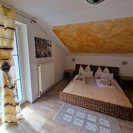 Haus Emily Bed and breakfast